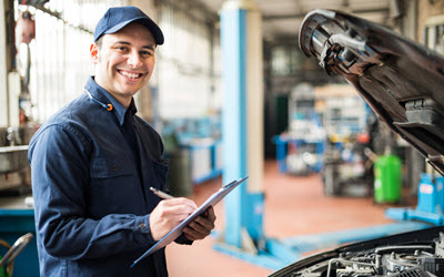Audi Mechanic Checking Issues